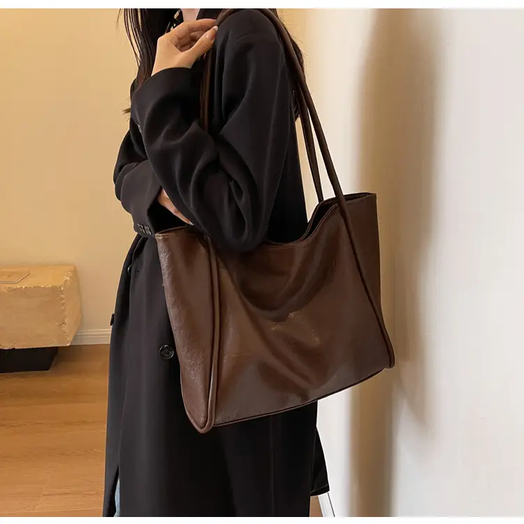 Women's Large Brown Leather Shoulder Bag 2024 — feature 8