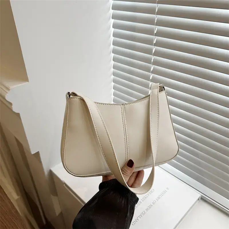 Black Shoulder Bag for Women, Large Capacity, Casual Western Style - Image 4