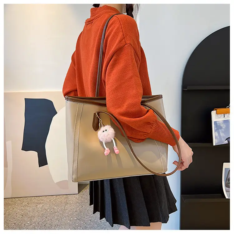 Korean Style Textured Shoulder Bag Beige 2023 — feature 12
