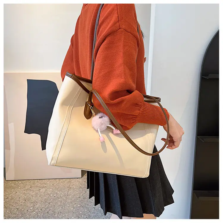 Korean Style Textured Shoulder Bag Beige 2023 — feature 15