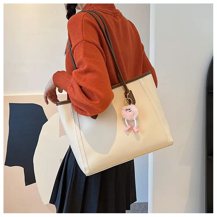 Korean Style Textured Shoulder Bag Beige 2023 — feature 17