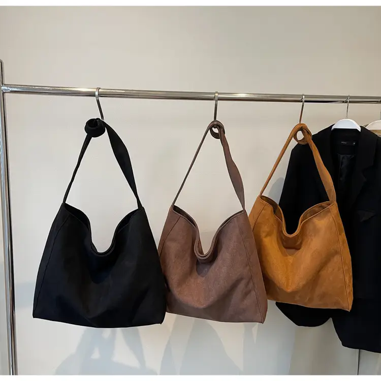 Black Large Capacity Commuter Tote Bag