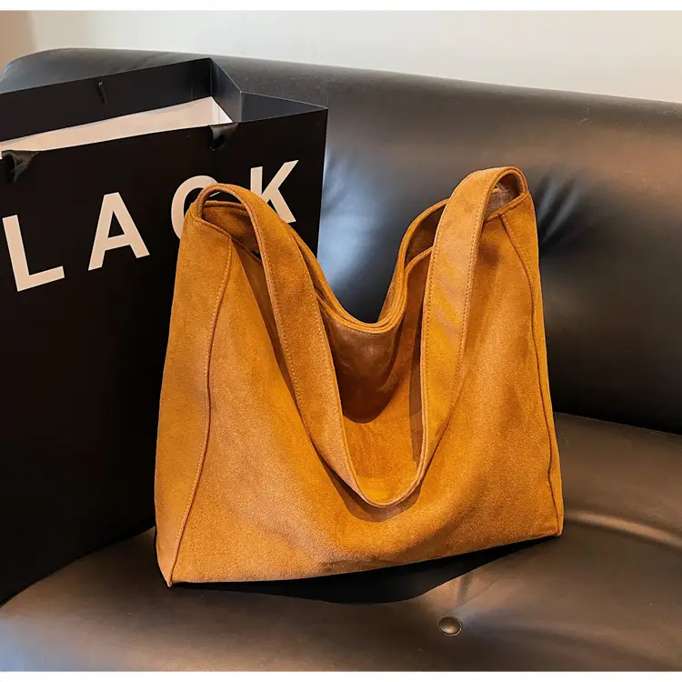 Black Large Capacity Commuter Tote Bag