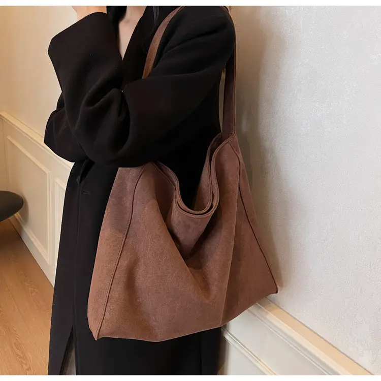 Black Large Capacity Commuter Tote Bag