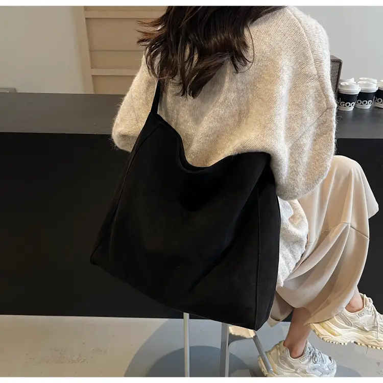 Black Large Capacity Commuter Tote Bag — feature 12