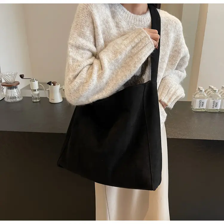 Black Large Capacity Commuter Tote Bag — feature 13