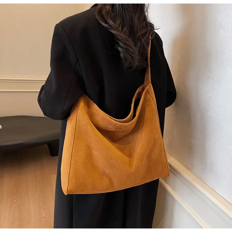 Black Large Capacity Commuter Tote Bag — feature 17