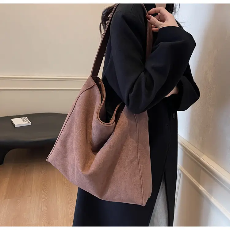 Black Large Capacity Commuter Tote Bag — feature 20