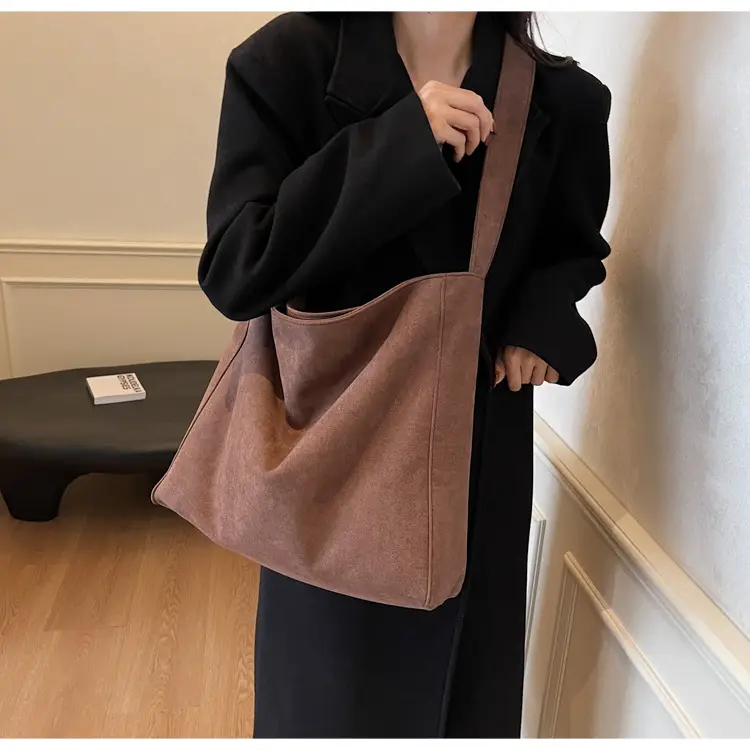 Black Large Capacity Commuter Tote Bag — feature 21