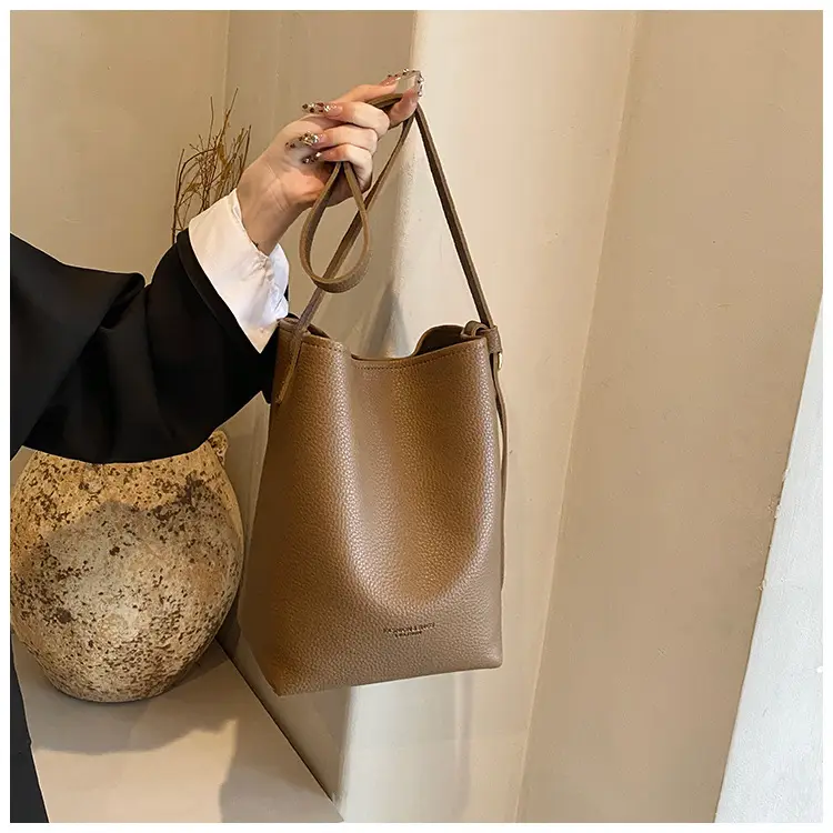 2025 Women's Soft Leather Bucket Bag Single Shoulder Crossbody Set — feature 19