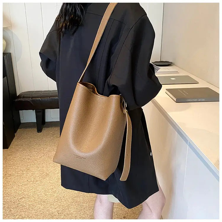 2025 Women's Soft Leather Bucket Bag Single Shoulder Crossbody Set — feature 22