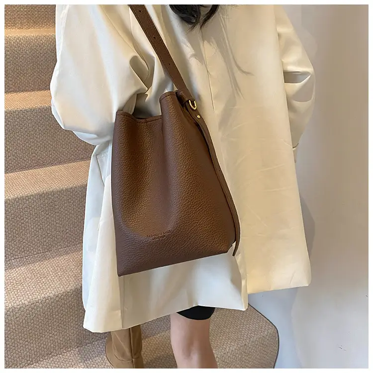 2025 Women's Soft Leather Bucket Bag Single Shoulder Crossbody Set — feature 27