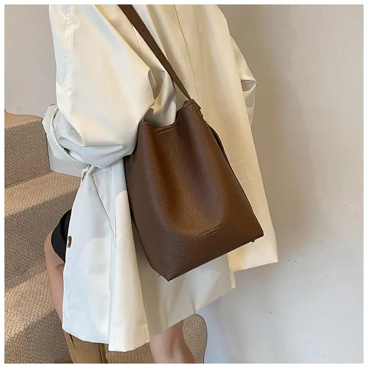 2025 Women's Soft Leather Bucket Bag Single Shoulder Crossbody Set — feature 28