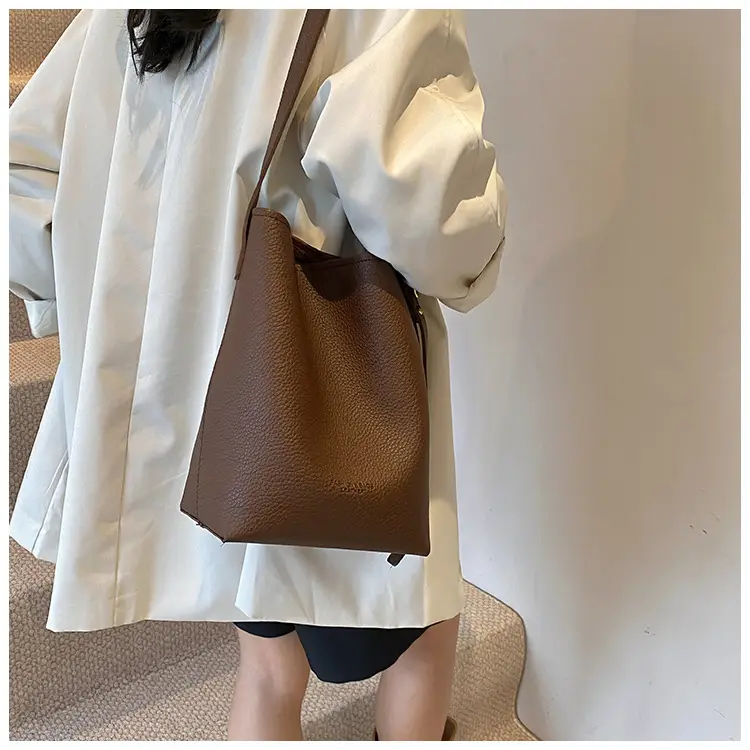 2025 Women's Soft Leather Bucket Bag Single Shoulder Crossbody Set — feature 30