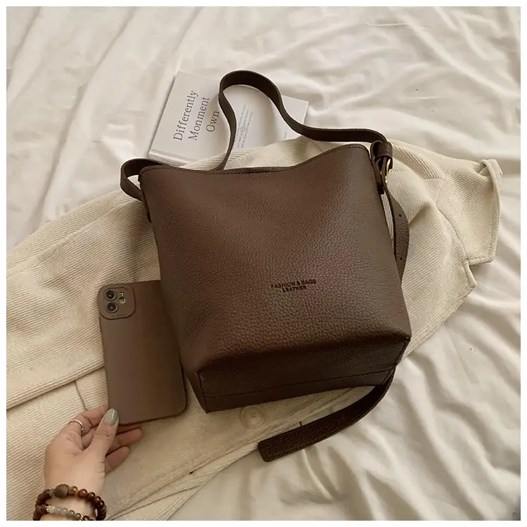 2025 Women's Soft Leather Bucket Bag Single Shoulder Crossbody Set — feature 37