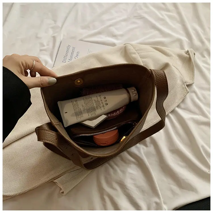 2025 Women's Soft Leather Bucket Bag Single Shoulder Crossbody Set — feature 39