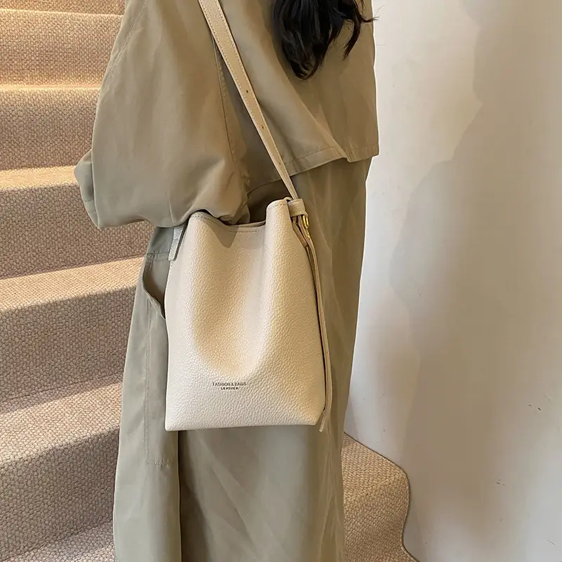 2025 Women's Soft Leather Bucket Bag Single Shoulder Crossbody Set - Image 4