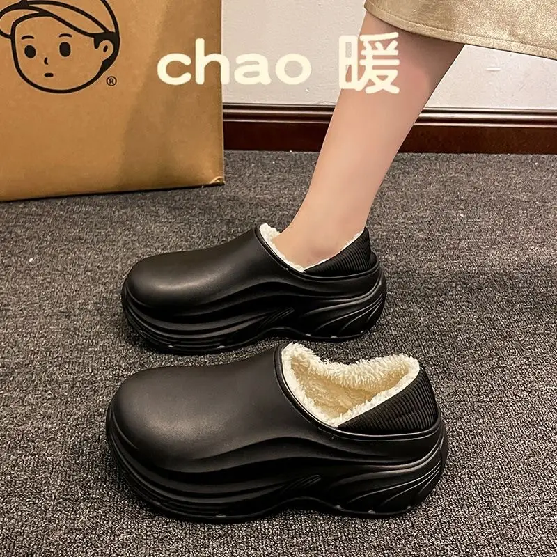 Black Thick Slippers for Men Winter - Image 4