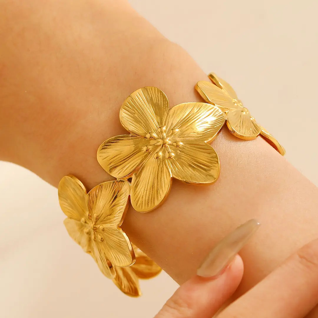 European and American Cross-border Jewelry Golden Fashion Hollow Flower Leaf Opening Bracelet Arm Ring for Women Stainless Steel Bracelet