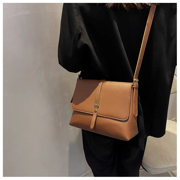 Brown Leather Crossbody Bag for Women 2026 — feature 10