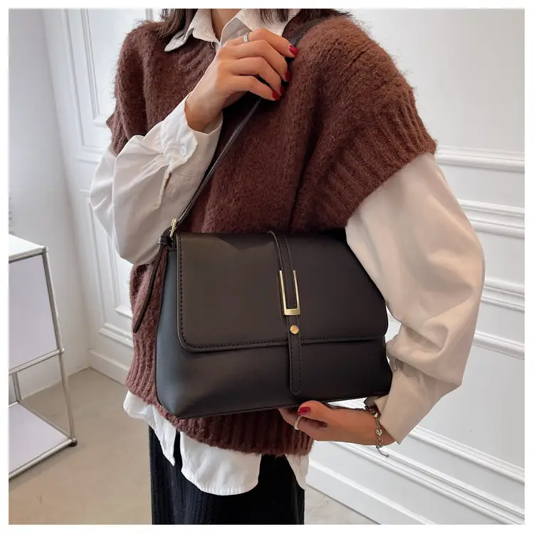 Brown Leather Crossbody Bag for Women 2026 — feature 11