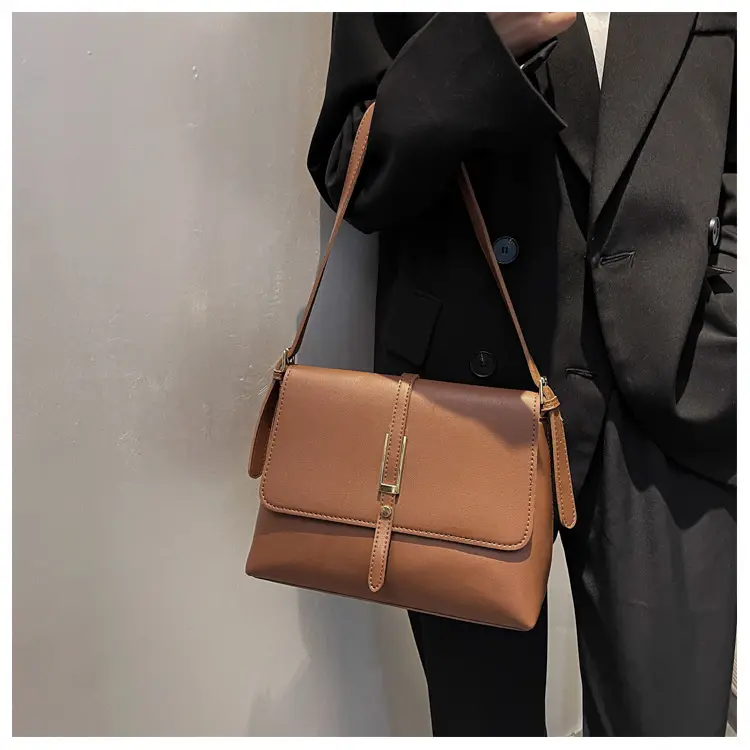 Brown Leather Crossbody Bag for Women 2026 — feature 8