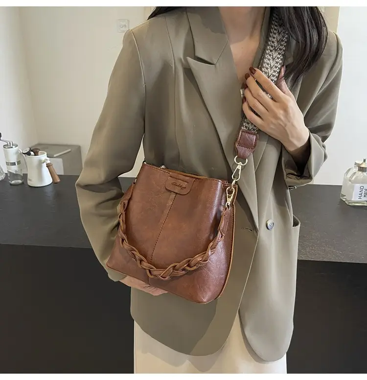 Women's Brown Leather Shoulder Crossbody Bag with Chain Strap — feature 17