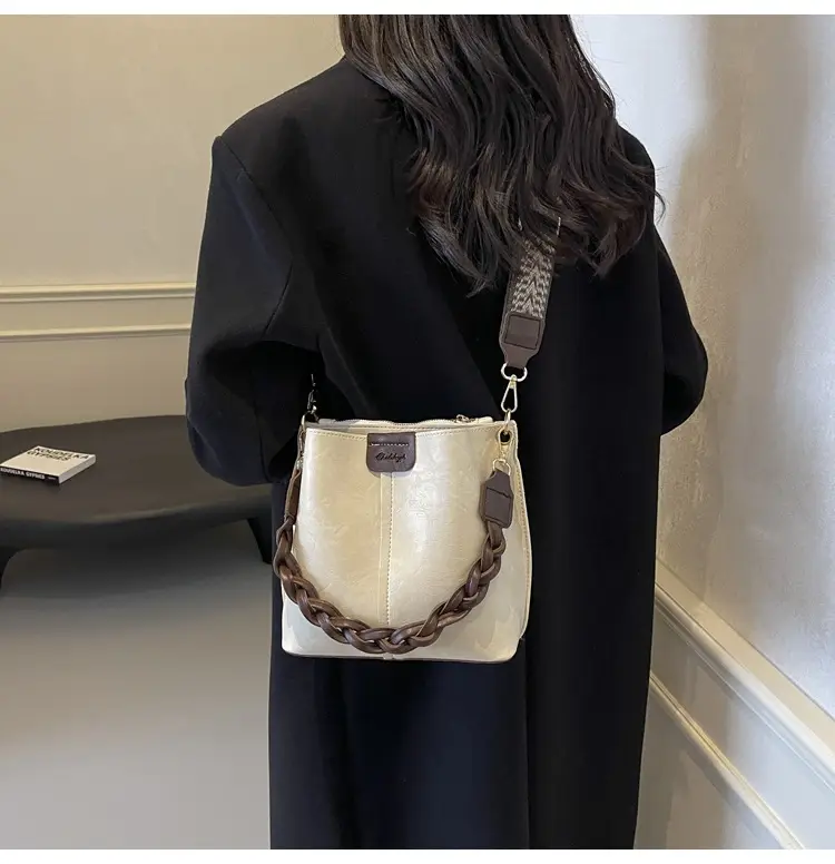 Women's Brown Leather Shoulder Crossbody Bag with Chain Strap — feature 22