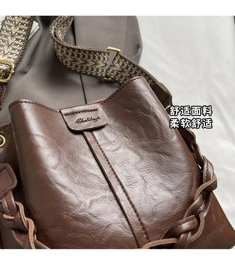 Women's Brown Leather Shoulder Crossbody Bag with Chain Strap — feature 3