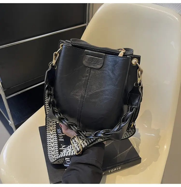 Women's Brown Leather Shoulder Crossbody Bag with Chain Strap — feature 32