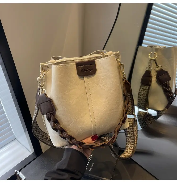 Women's Brown Leather Shoulder Crossbody Bag with Chain Strap — feature 35