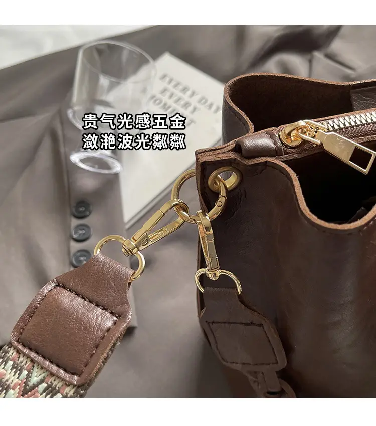 Women's Brown Leather Shoulder Crossbody Bag with Chain Strap — feature 4