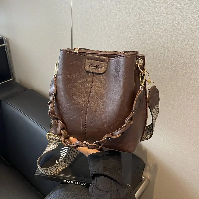 Women's Brown Leather Shoulder Crossbody Bag with Chain Strap - Image 3