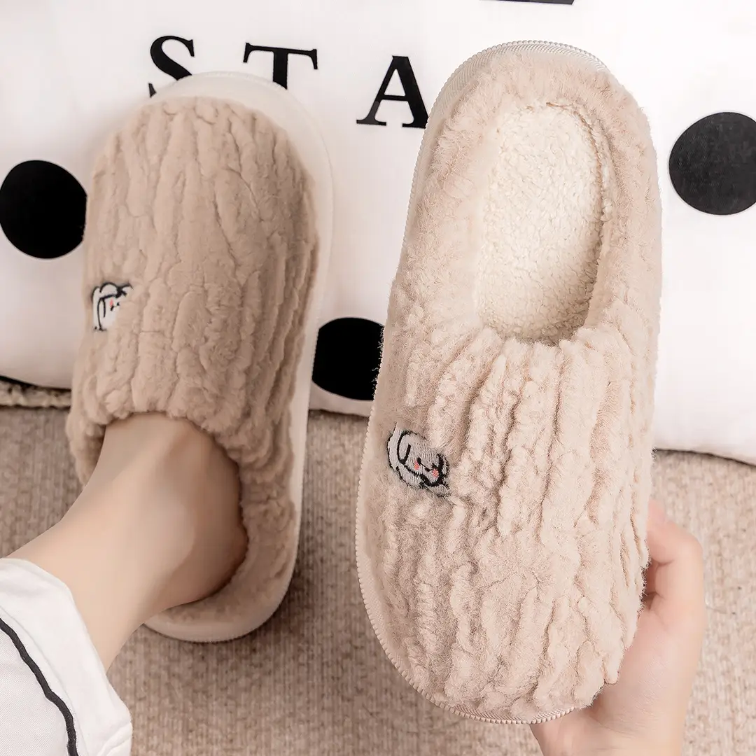 Home Warm Cotton Slippers for Women in Winter, Couple's Non-Slip Soft-Soled Indoor Plush Thick-Soled Furry Slippers for Men