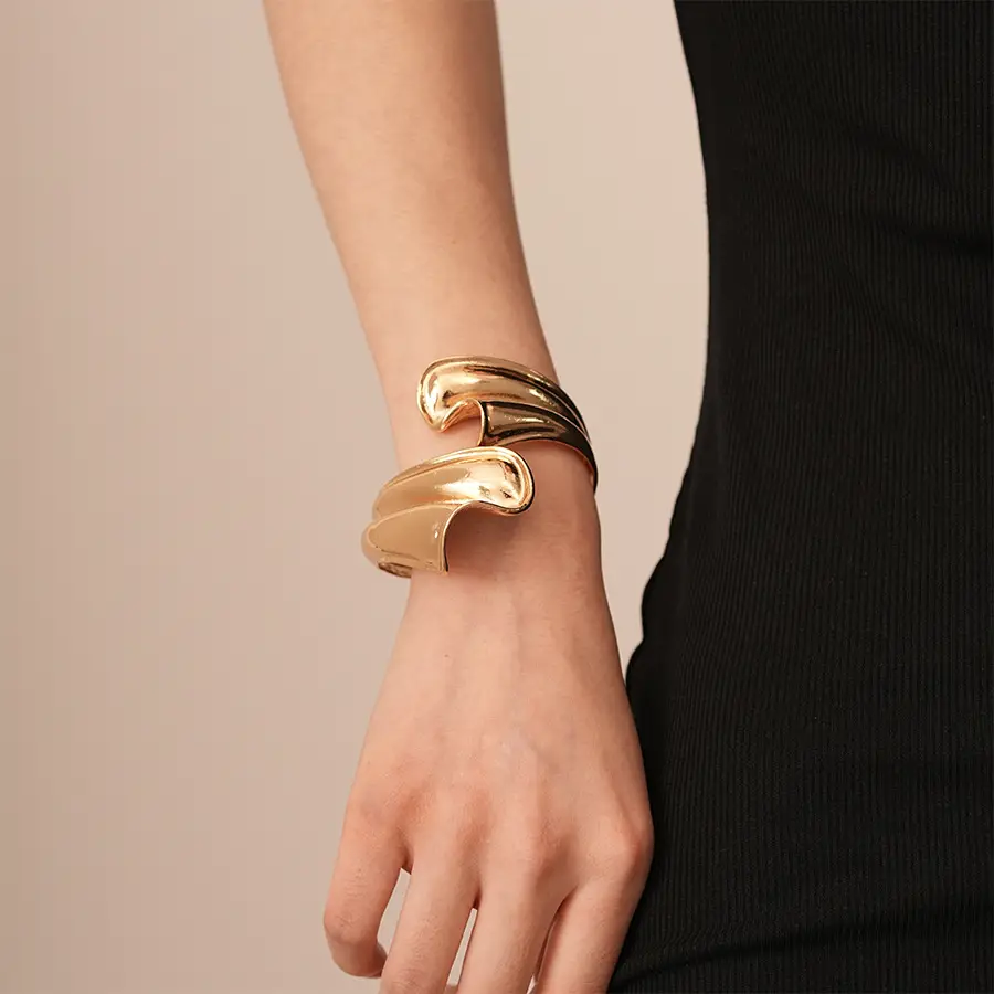 European and American Heavy Industry Metal Sense Irregular Geometric Opening Bracelet Arm Ring Personality Niche Temperament High-end Sense Bracelet for Women