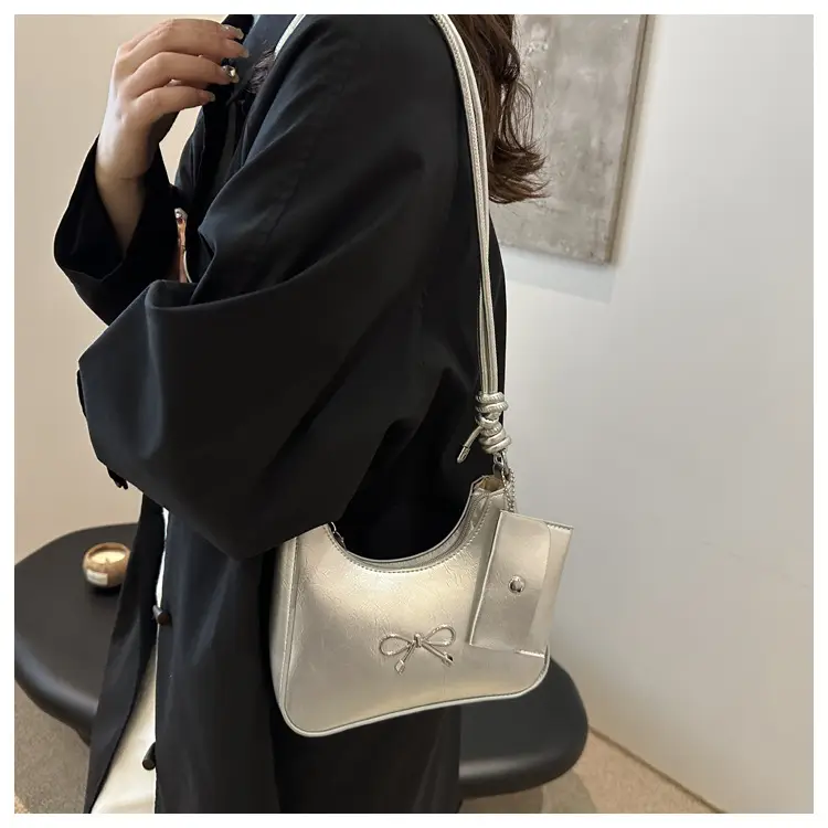 Women's Red Bow Shoulder Bag 2024 — feature 17