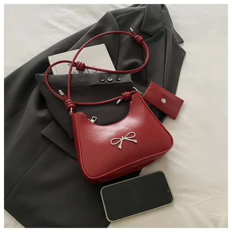 Women's Red Bow Shoulder Bag 2024 — feature 9