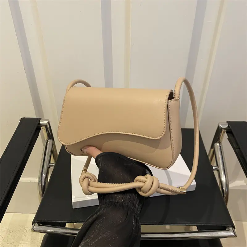 White Magnetic Buckle Shoulder Bag for Women - Image 8