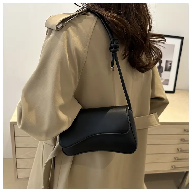 White Magnetic Buckle Shoulder Bag for Women — feature 24