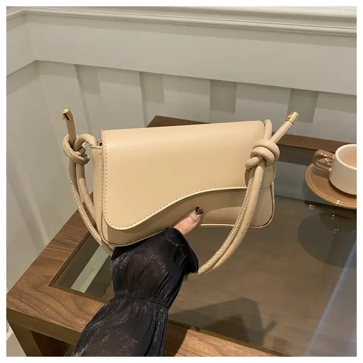 White Magnetic Buckle Shoulder Bag for Women — feature 9