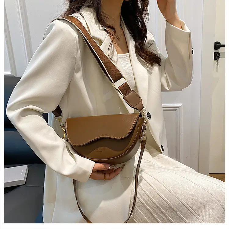 Retro Saddle Crossbody Bag for Women 2024 — feature 31