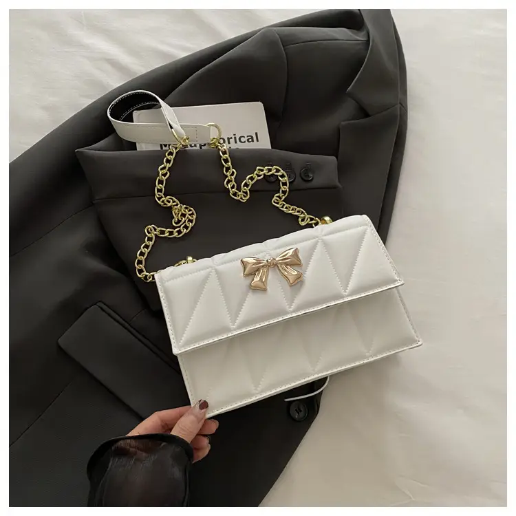 White Butterfly Magnetic Buckle Chain Shoulder Bag — feature 26