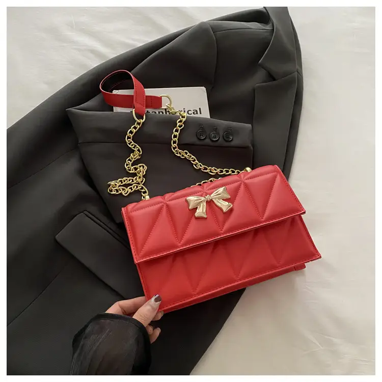 White Butterfly Magnetic Buckle Chain Shoulder Bag — feature 29
