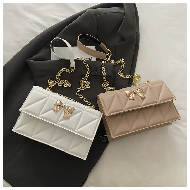 White Butterfly Magnetic Buckle Chain Shoulder Bag — feature 31