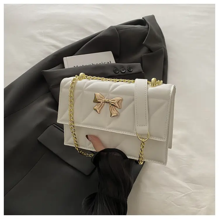 White Butterfly Magnetic Buckle Chain Shoulder Bag - Image 2
