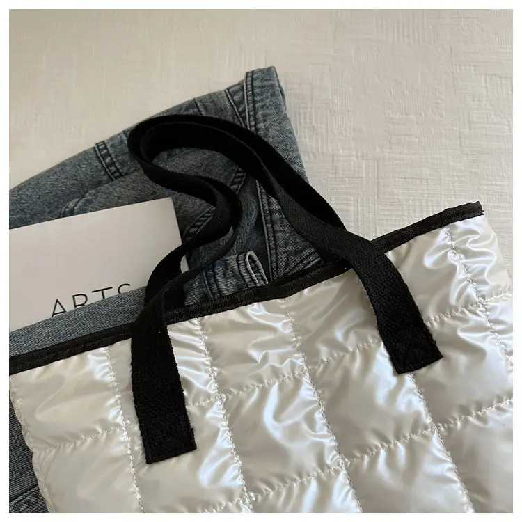 Western Style Underarm Tote Bag White 2026 — feature 22