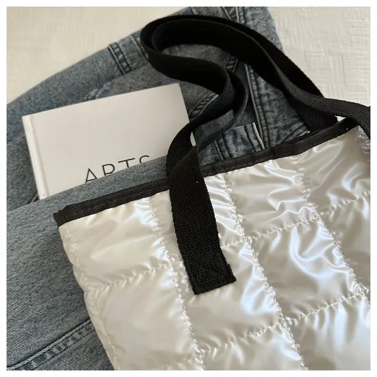 Western Style Underarm Tote Bag White 2026 — feature 23
