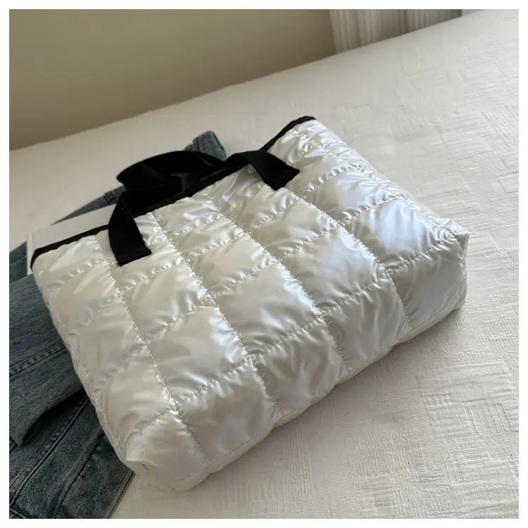 Western Style Underarm Tote Bag White 2026 — feature 25