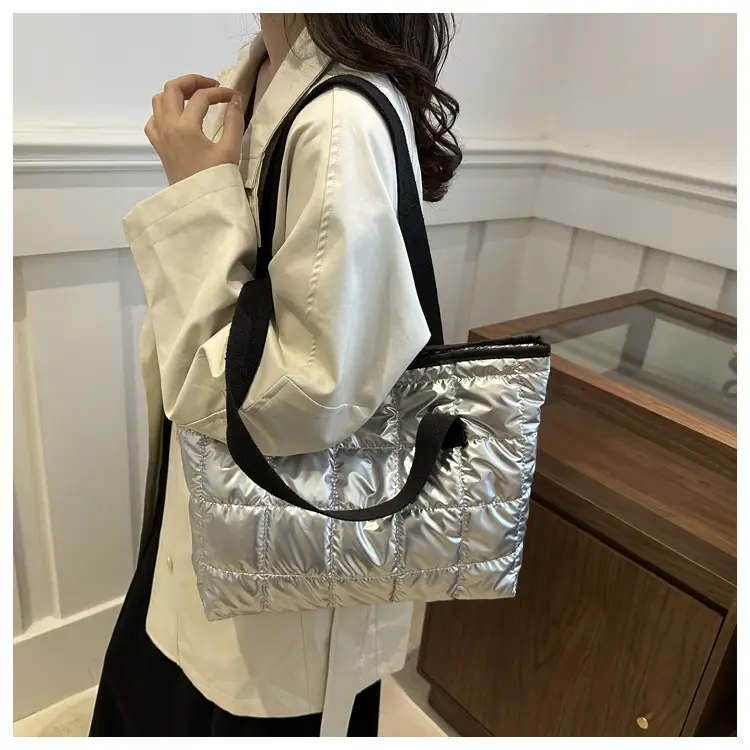 Western Style Underarm Tote Bag White 2026 — feature 30
