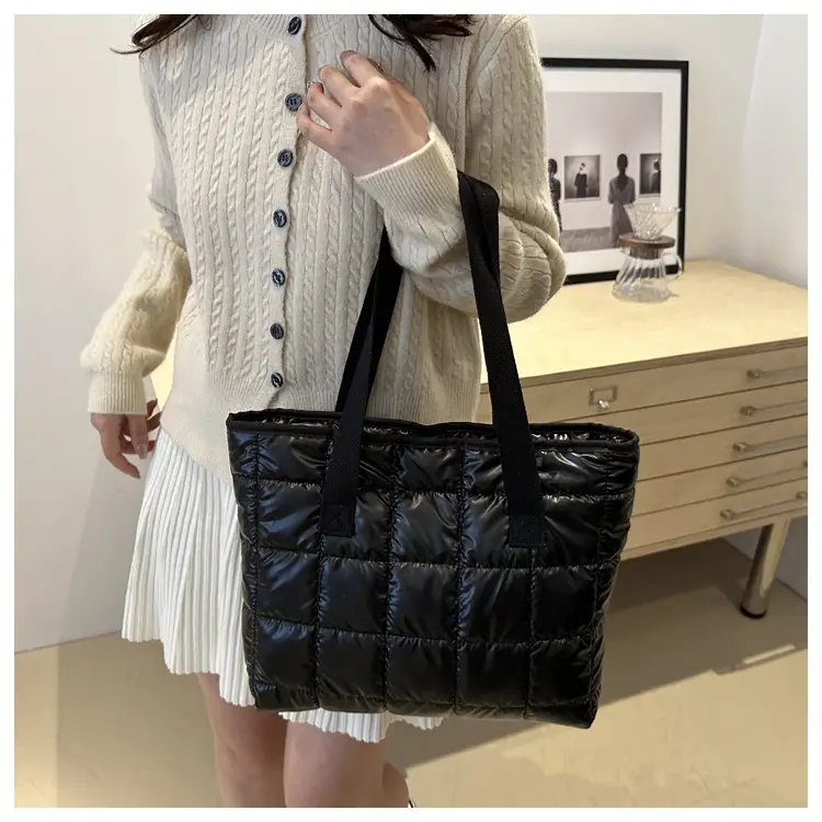 Western Style Underarm Tote Bag White 2026 — feature 34